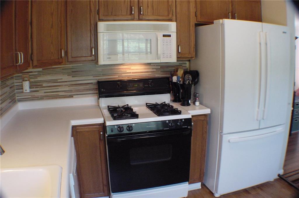 217 Randy Lane Coraopolis, PA 15108 - Photo 8 of 24 Gallery Image 8
