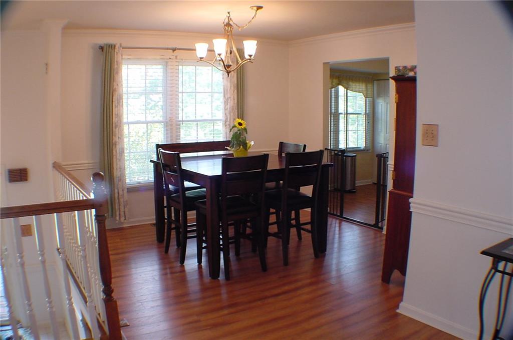 217 Randy Lane Coraopolis, PA 15108 - Photo 9 of 24 Gallery Image 9