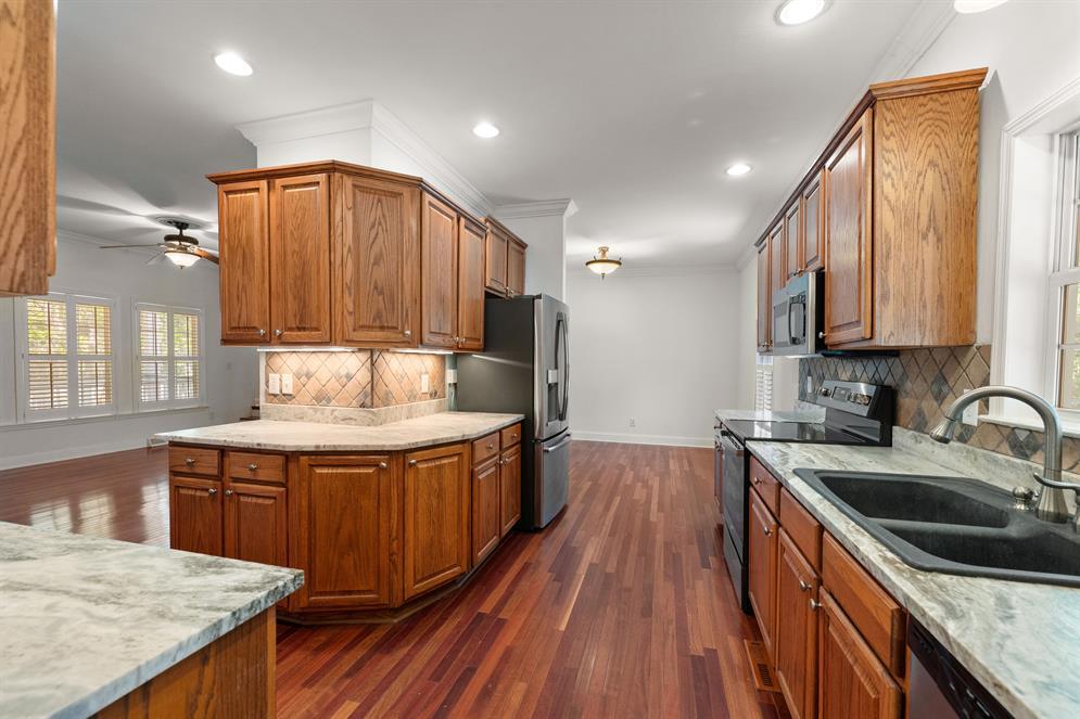 3663 Pandora Drive Mount Pleasant, SC 29466 - Photo 6 of 22 BN0A3760