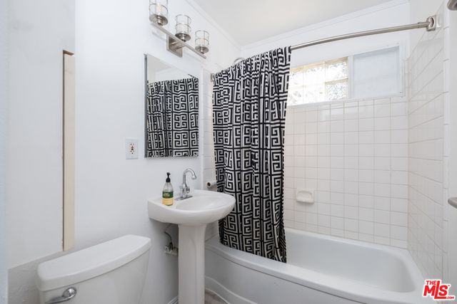 $831,000 | 13030 Welby Way, North Hollywood, CA 91606