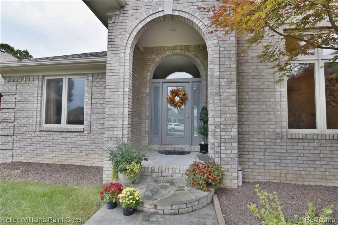 49308 Monte Road New Baltimore, MI 48047 - Photo 4 of 38 front 4.jpg