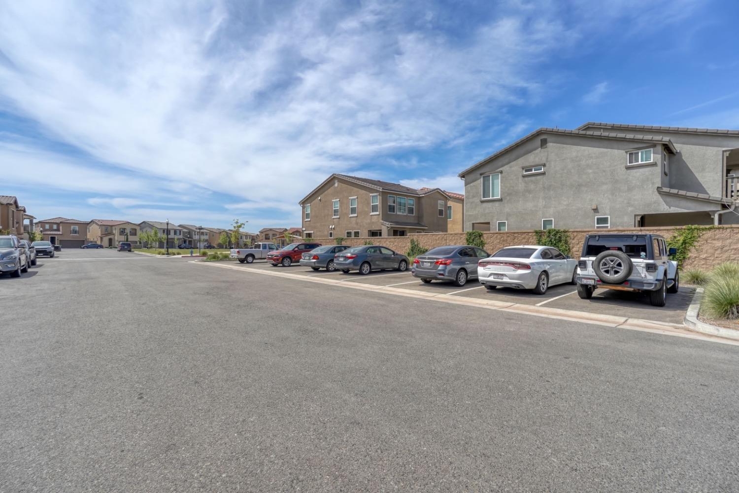 933 Winchell Way West Madera, CA 93636 - Photo 12 of 28 Ample Parking Spots