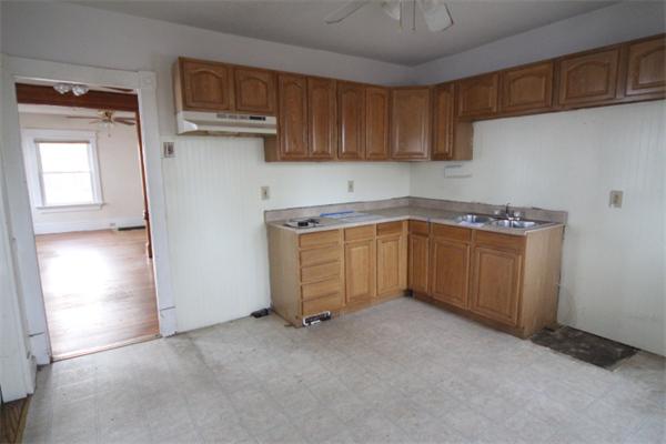89 Santa Barbara Street Springfield, MA 01104 - Photo 3 of 10