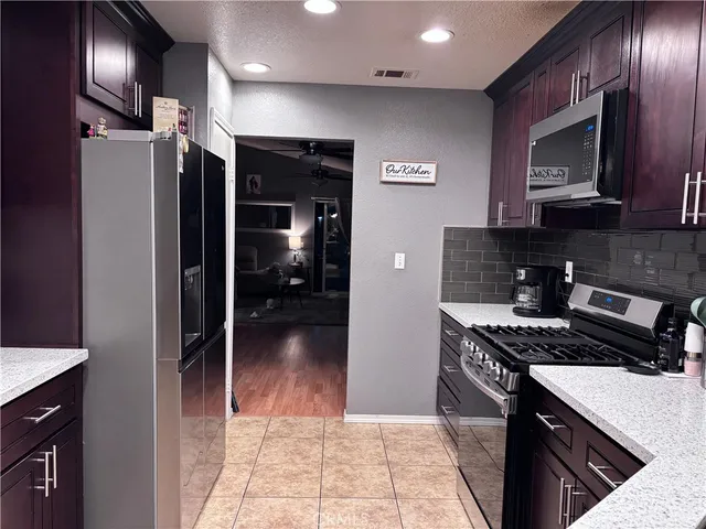 $500,000 | 560 Coudures Way, Perris, CA 92571