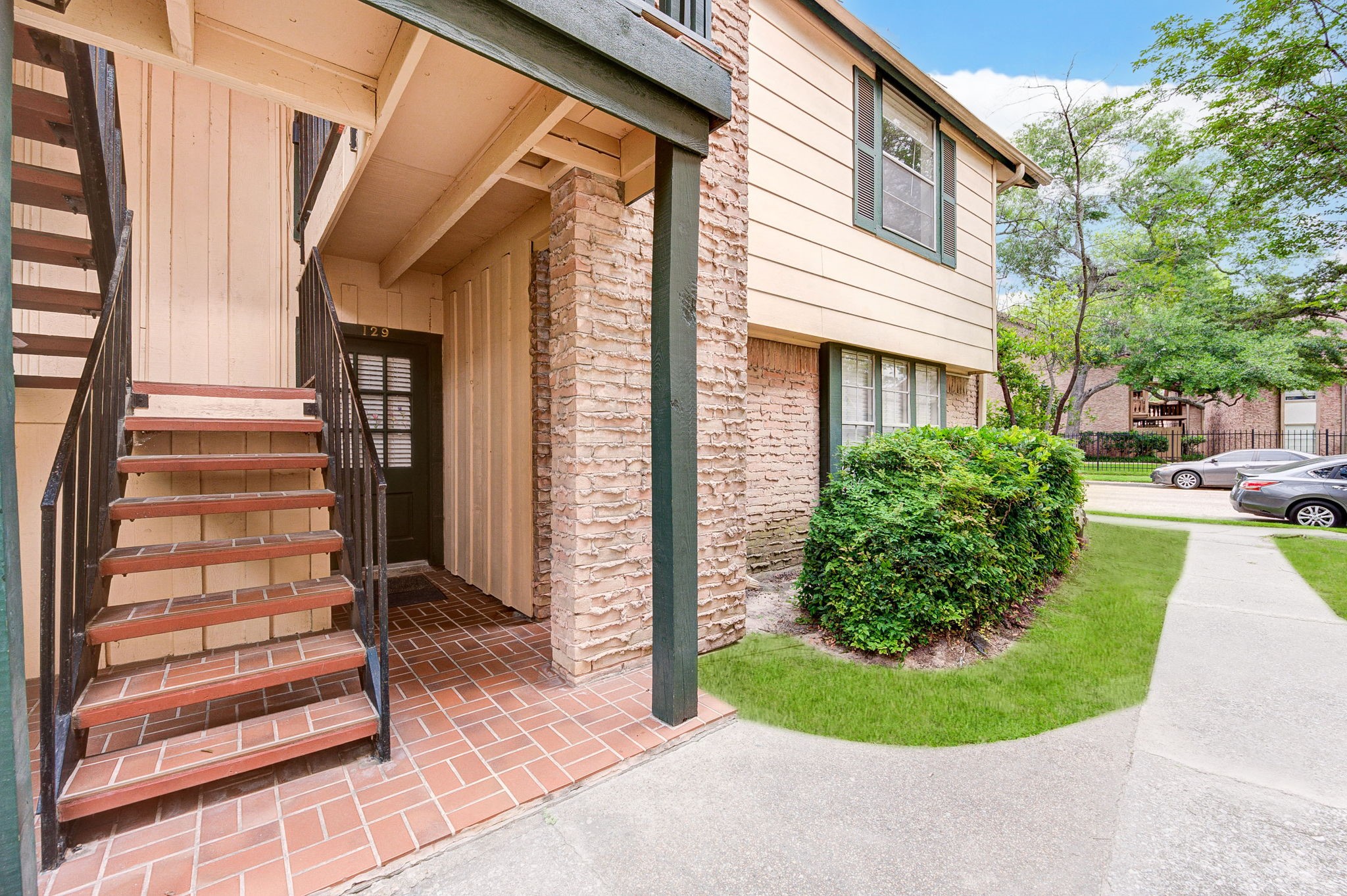 8229 Kingsbrook Road, Unit 229 Houston, TX 77024 - Photo 7 of 50 Stairs to second floor