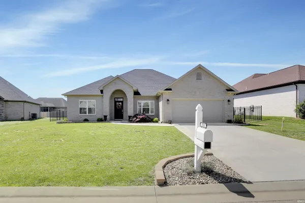 $484,900 | 7815 Mesa Court, Evansville, IN 47715