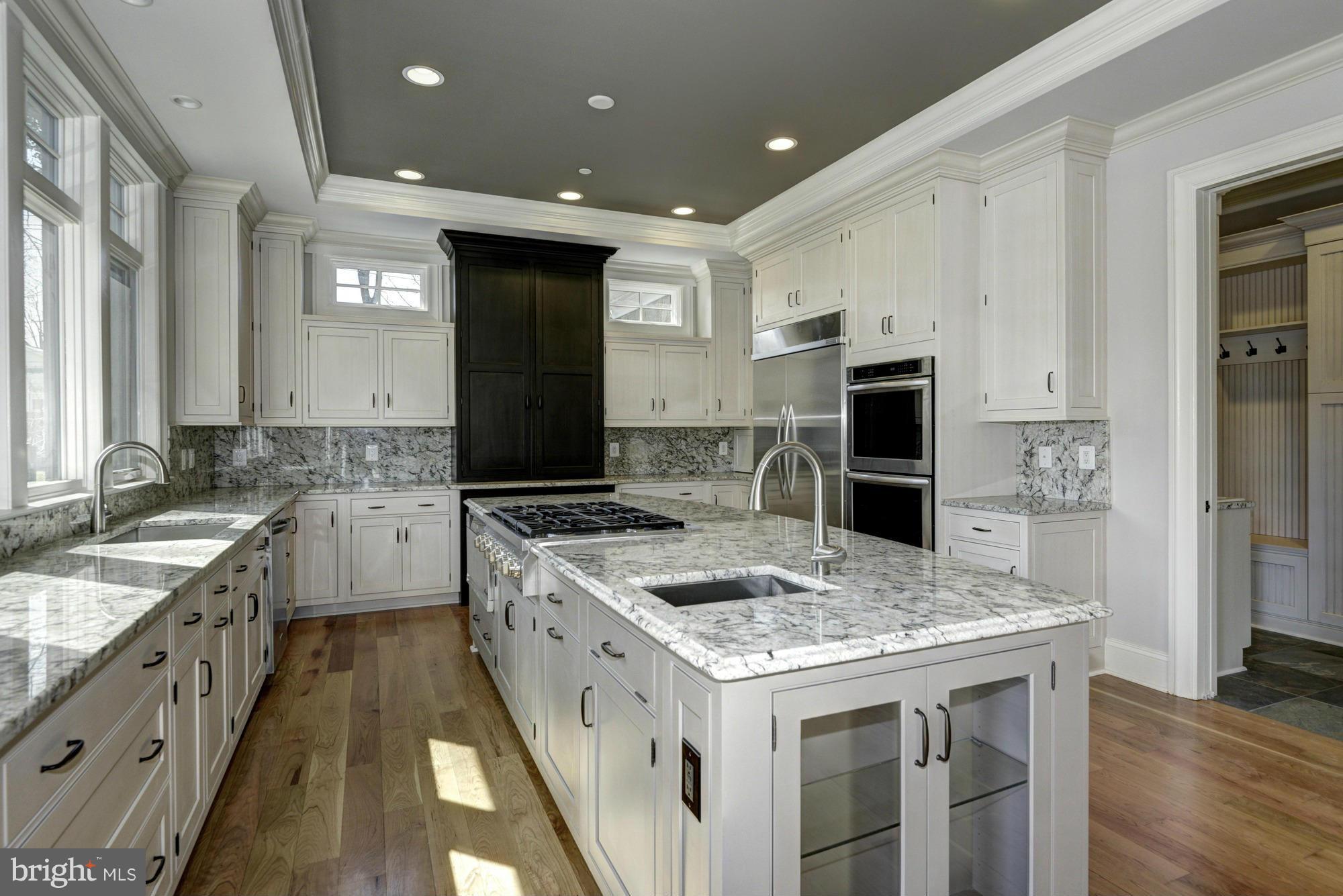 8535 West Howell Road Bethesda, MD 20817 - Photo 38 of 126 Interior (General)
