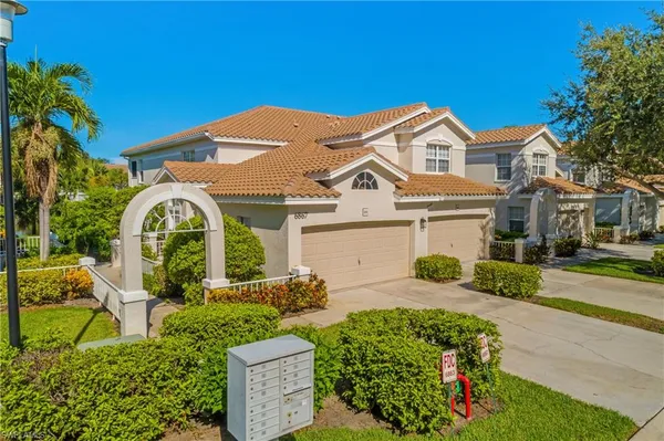 $649,000 | 6867 Satinleaf Road South, Unit 201, Naples, FL 34109