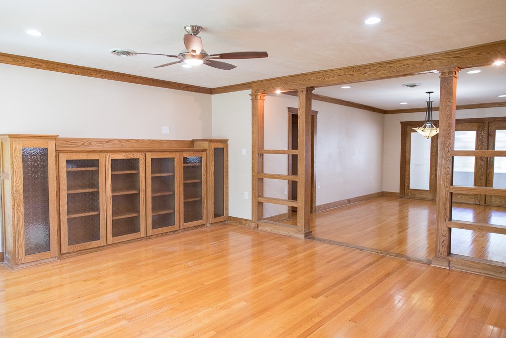 9010 Linkmeadow Lane Houston, TX 77025 - Photo 8 of 39 a view of an empty room