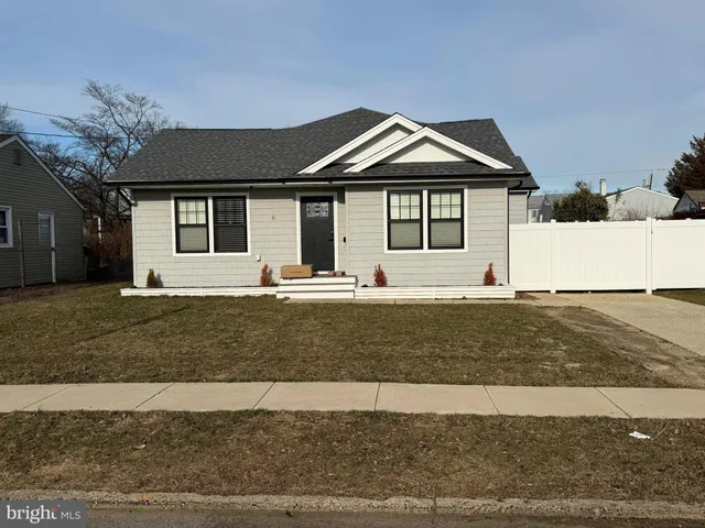 $480,000 | 9 Woodbine Avenue, Maple Shade, NJ 08052