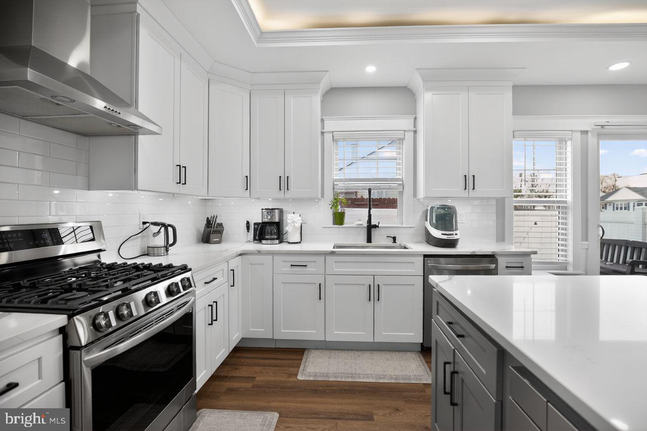 9 Woodbine Avenue Maple Shade, NJ 08052 - Photo 12 of 33