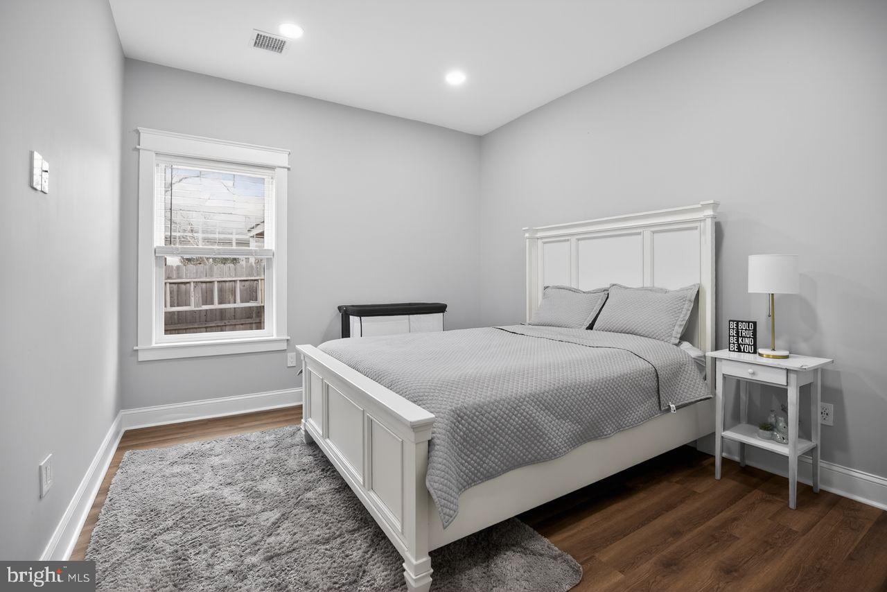 9 Woodbine Avenue Maple Shade, NJ 08052 - Photo 24 of 33