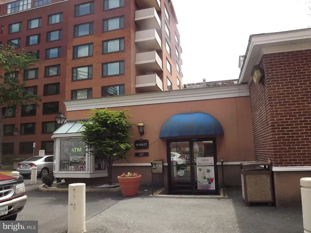 a view of a house and outdoor space