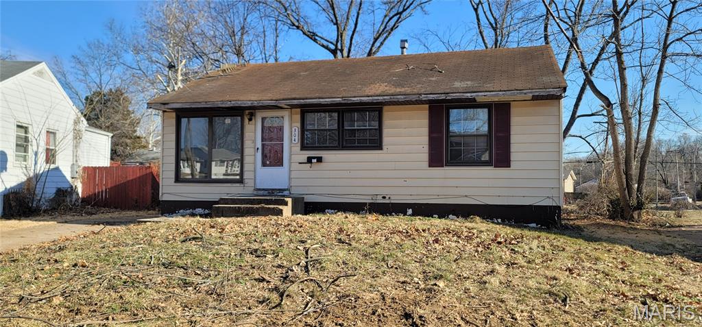 304 Lanark Road St. Louis, MO 63137 - Photo 1 of 22 Gallery Image 1