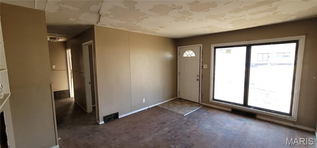 304 Lanark Road St. Louis, MO 63137 - Photo 7 of 22 Gallery Image 7
