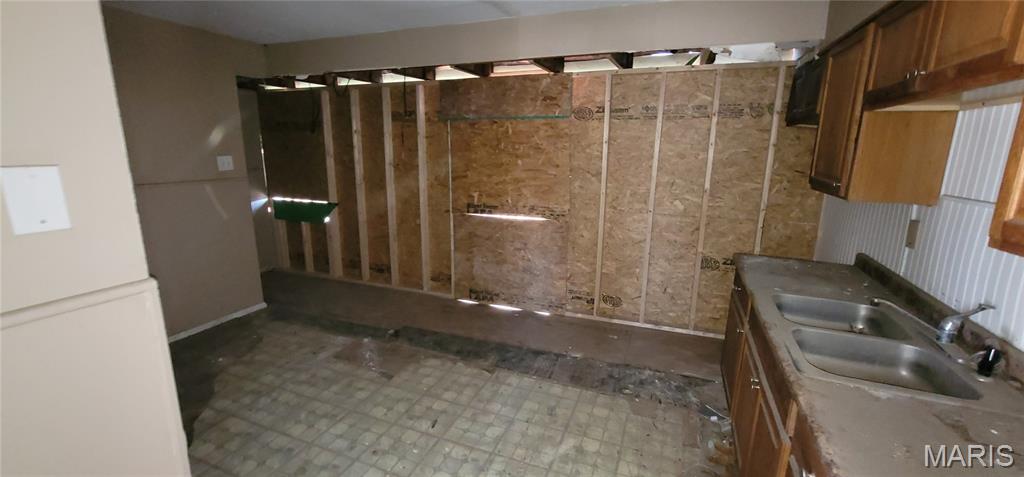 304 Lanark Road St. Louis, MO 63137 - Photo 8 of 22 Gallery Image 8