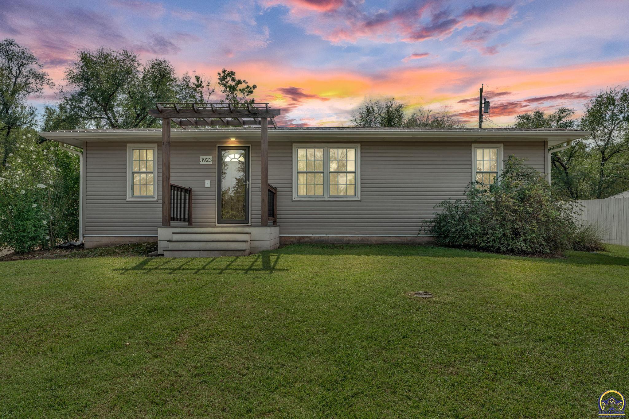3923 Southeast 2nd Street Topeka, KS 66607 - Photo 1 of 32 Gallery Image 1