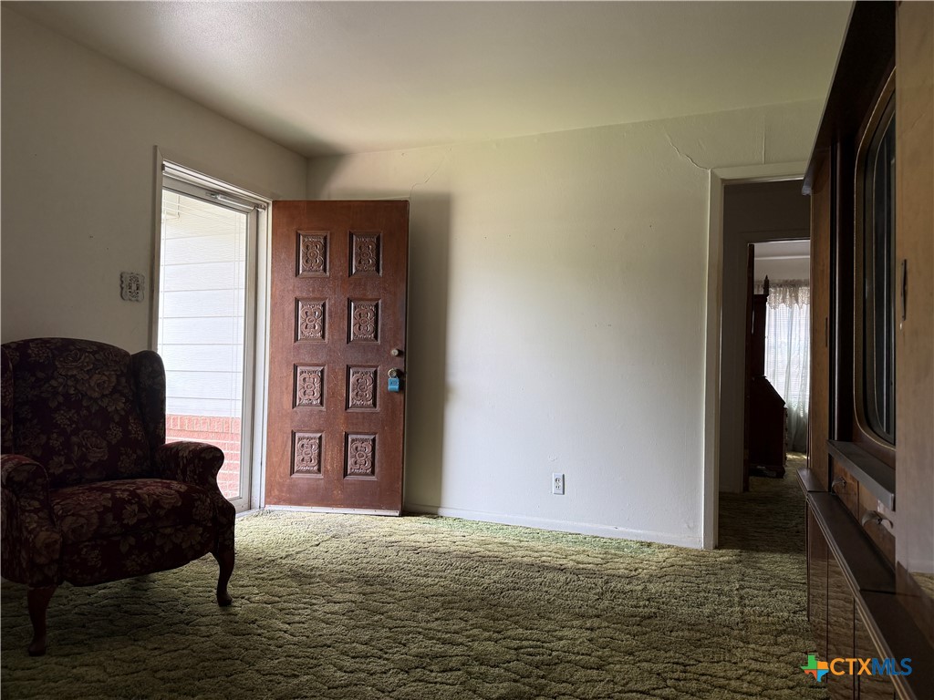 411 Cardinal Avenue Killeen, TX 76541 - Photo 5 of 14 a view of livingroom with furniture and window