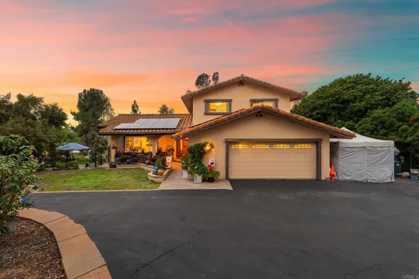 $995,000 | 370 Spanish Spur, Fallbrook, CA 92028