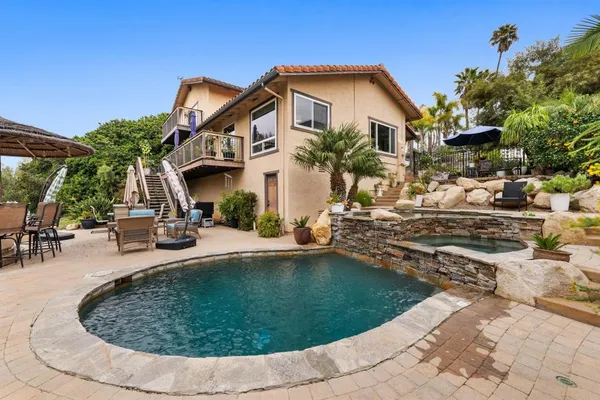 $995,000 | 370 Spanish Spur, Fallbrook, CA 92028