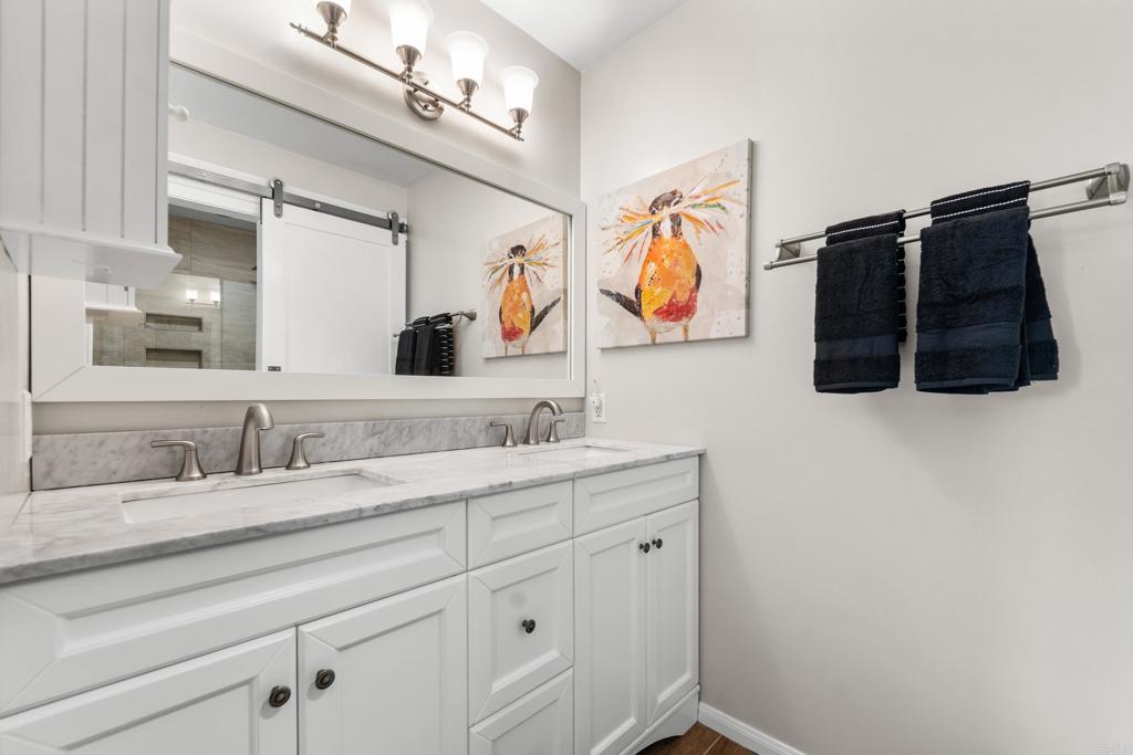 370 Spanish Spur Fallbrook, CA 92028 - Photo 26 of 51 Primary Bathroom