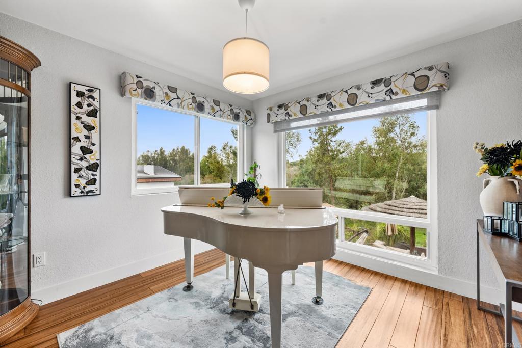 370 Spanish Spur Fallbrook, CA 92028 - Photo 9 of 51