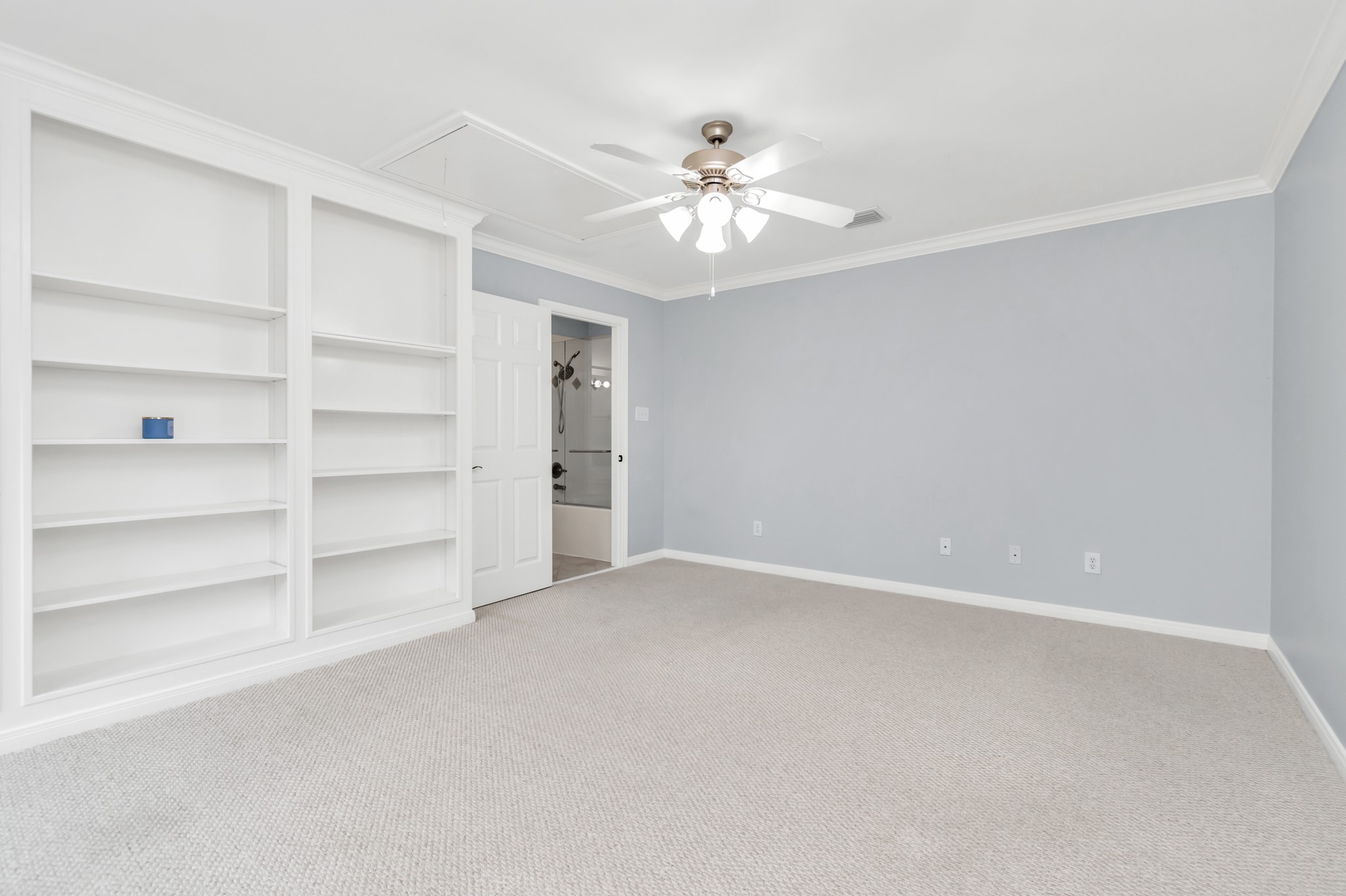 2901 West Dallas Street Houston, TX 77019 - Photo 29 of 39 a view of an empty room with a window