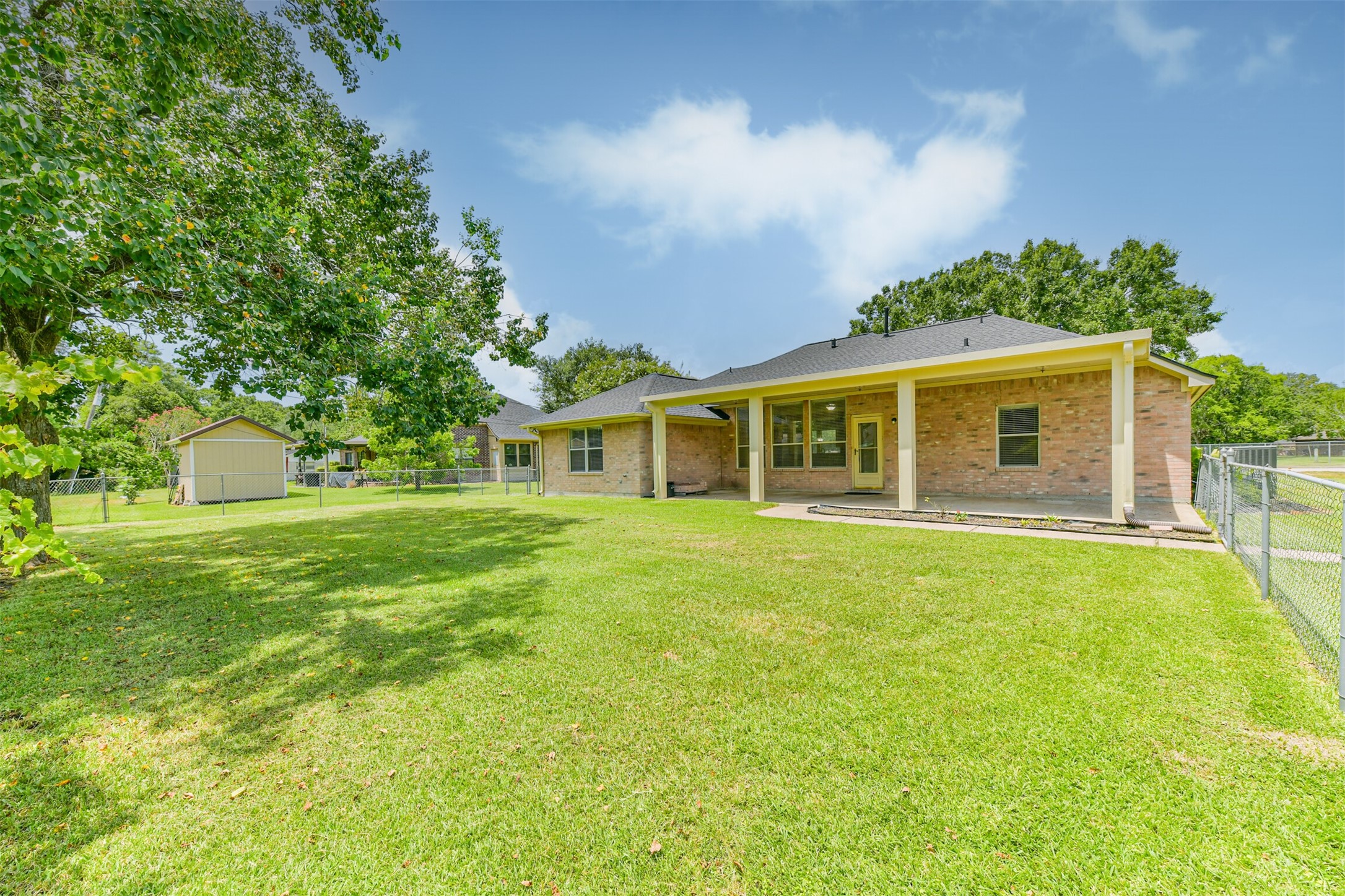 2401 Woody Road Pearland, TX 77581 - Photo 29 of 31