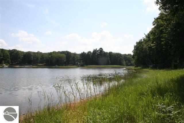 1009 Tranquil Point Road Traverse City, MI 49696 - Photo 4 of 25 1729526-3.JPG