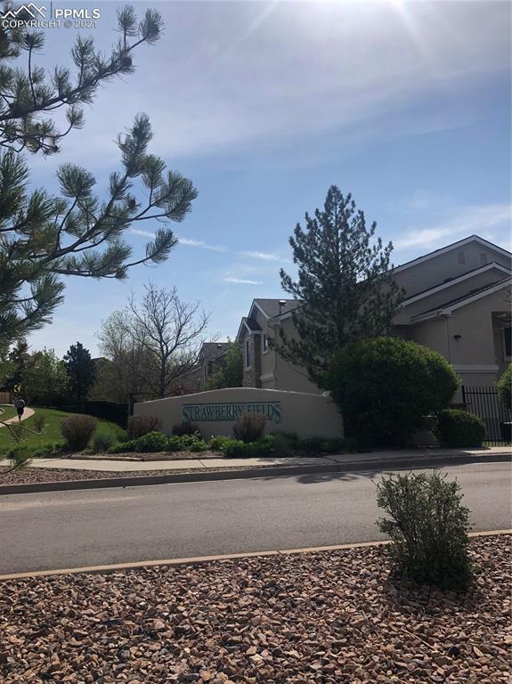 3875 Strawberry Field Grove, Unit B Colorado Springs, CO 80906 - Photo 2 of 24