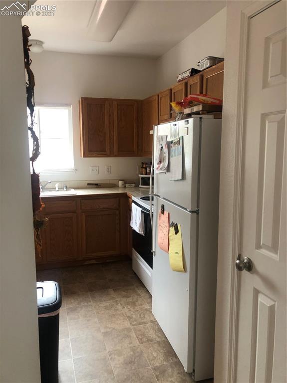 3875 Strawberry Field Grove, Unit B Colorado Springs, CO 80906 - Photo 11 of 24