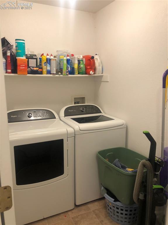 3875 Strawberry Field Grove, Unit B Colorado Springs, CO 80906 - Photo 16 of 24