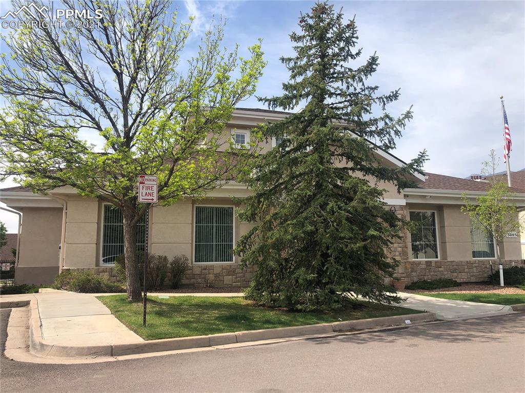 3875 Strawberry Field Grove, Unit B Colorado Springs, CO 80906 - Photo 4 of 24