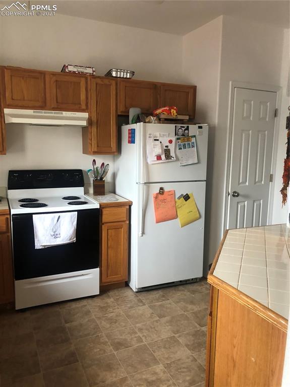 3875 Strawberry Field Grove, Unit B Colorado Springs, CO 80906 - Photo 9 of 24