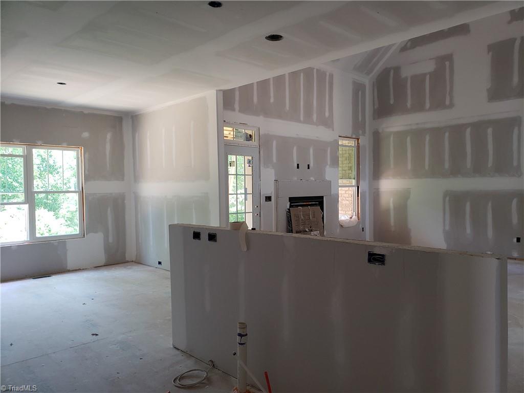 176 Pipers Ridge West Winston-Salem, NC 27127 - Photo 33 of 34 Gallery Image 33
