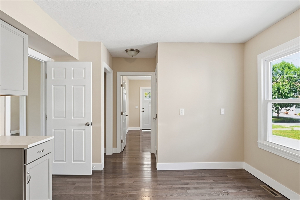 53 Devens Street Springfield, MA 01151 - Photo 16 of 40