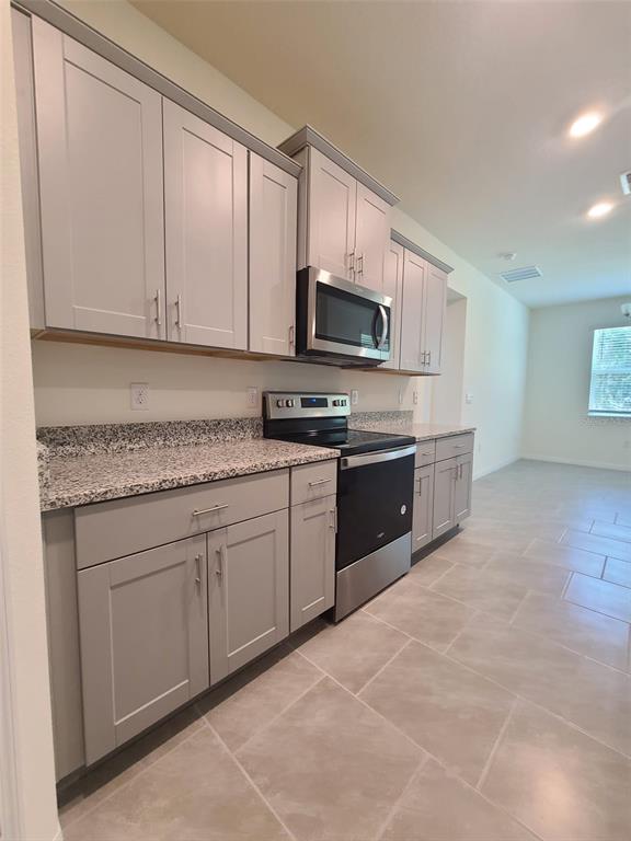 1608 Barberry Drive Kissimmee, FL 34744 - Photo 13 of 85