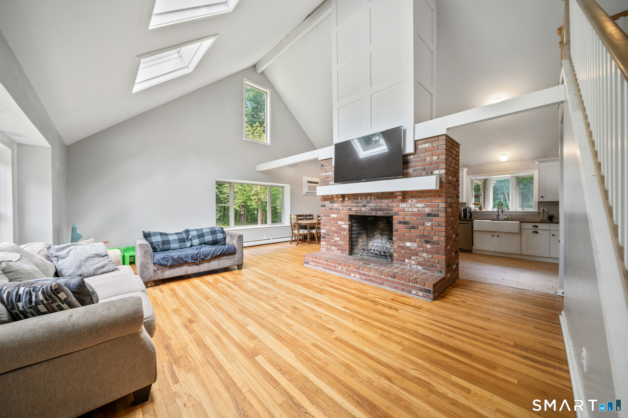 189 Flanders Road Bethlehem, CT 06751 - Photo 3 of 40 Gallery Image 3