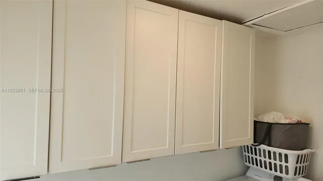 $2,700 | 3447 Southwest 23rd Street, Unit 3447, Miami, FL 33145