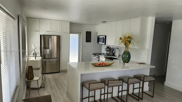 $2,700 | 3447 Southwest 23rd Street, Unit 3447, Miami, FL 33145