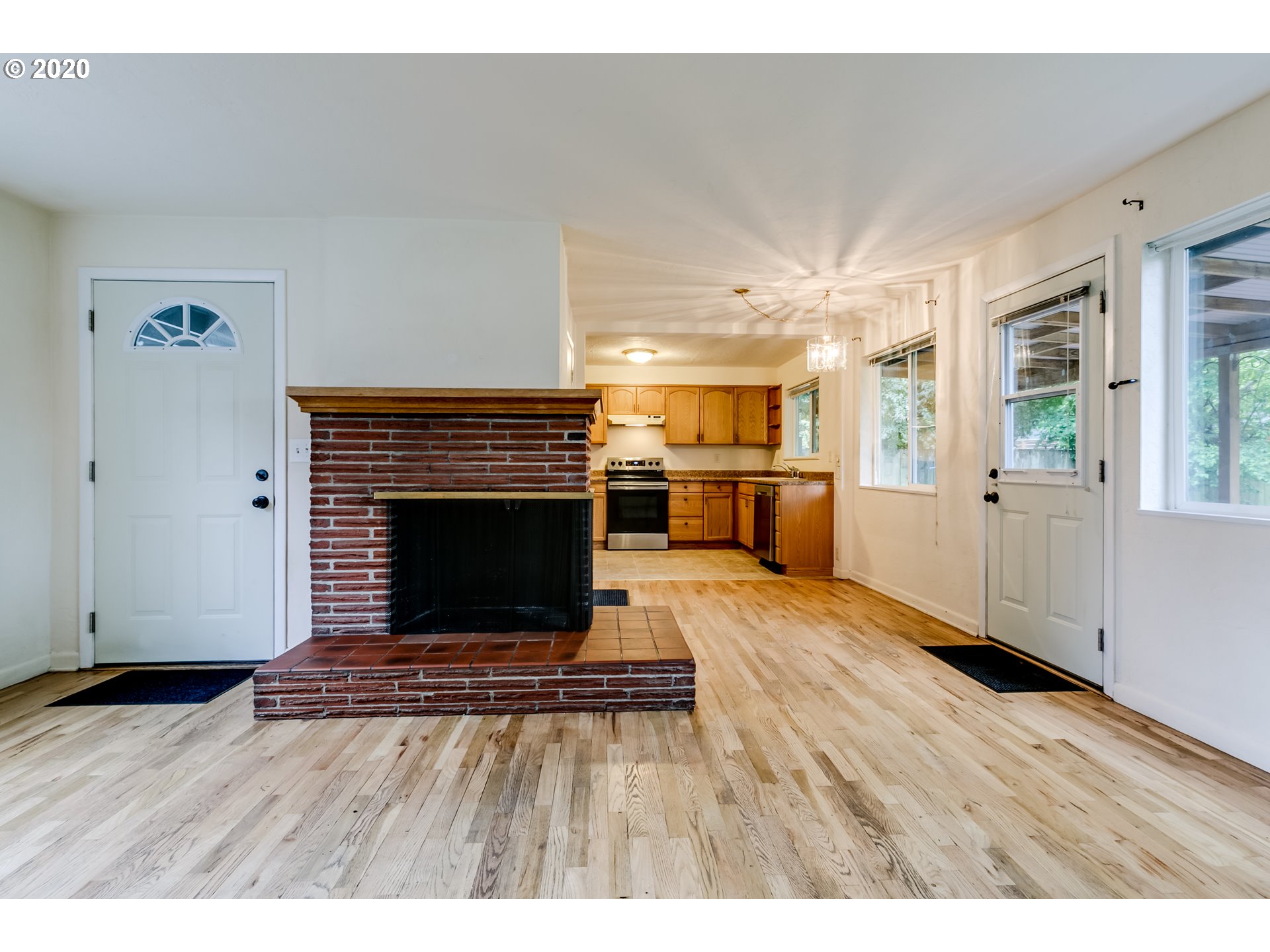 3170 Oriole Street Springfield, OR 97477 - Photo 8 of 32