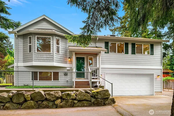 $850,000 | 19811 Wallingford Avenue North, Shoreline, WA 98133