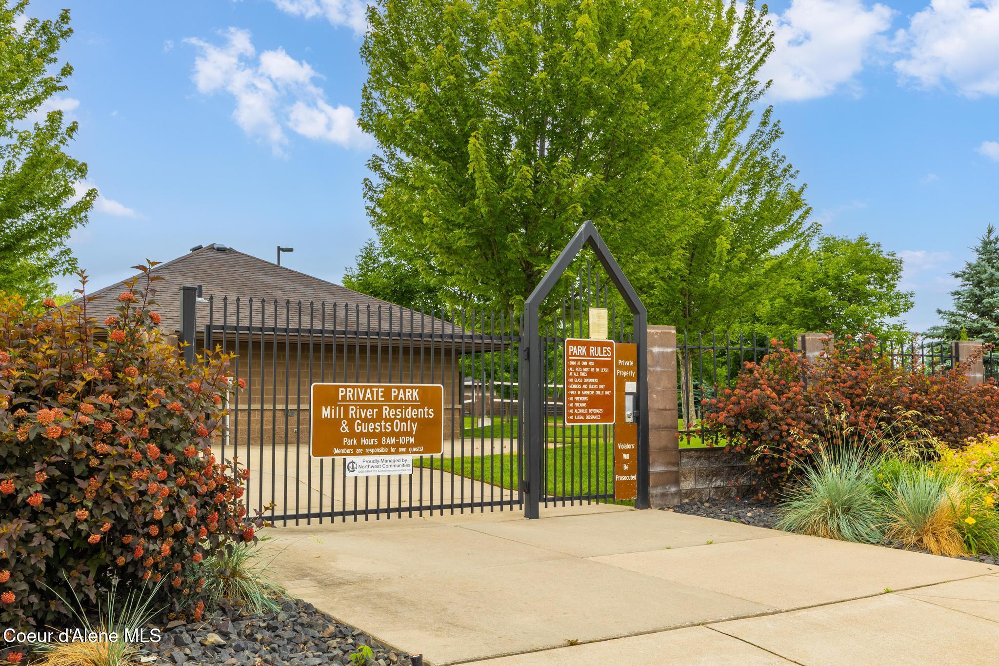 4580 Greenchain Loop, Unit 1 Coeur D'Alene, ID 83814 - Photo 29 of 43 Private Beach Access