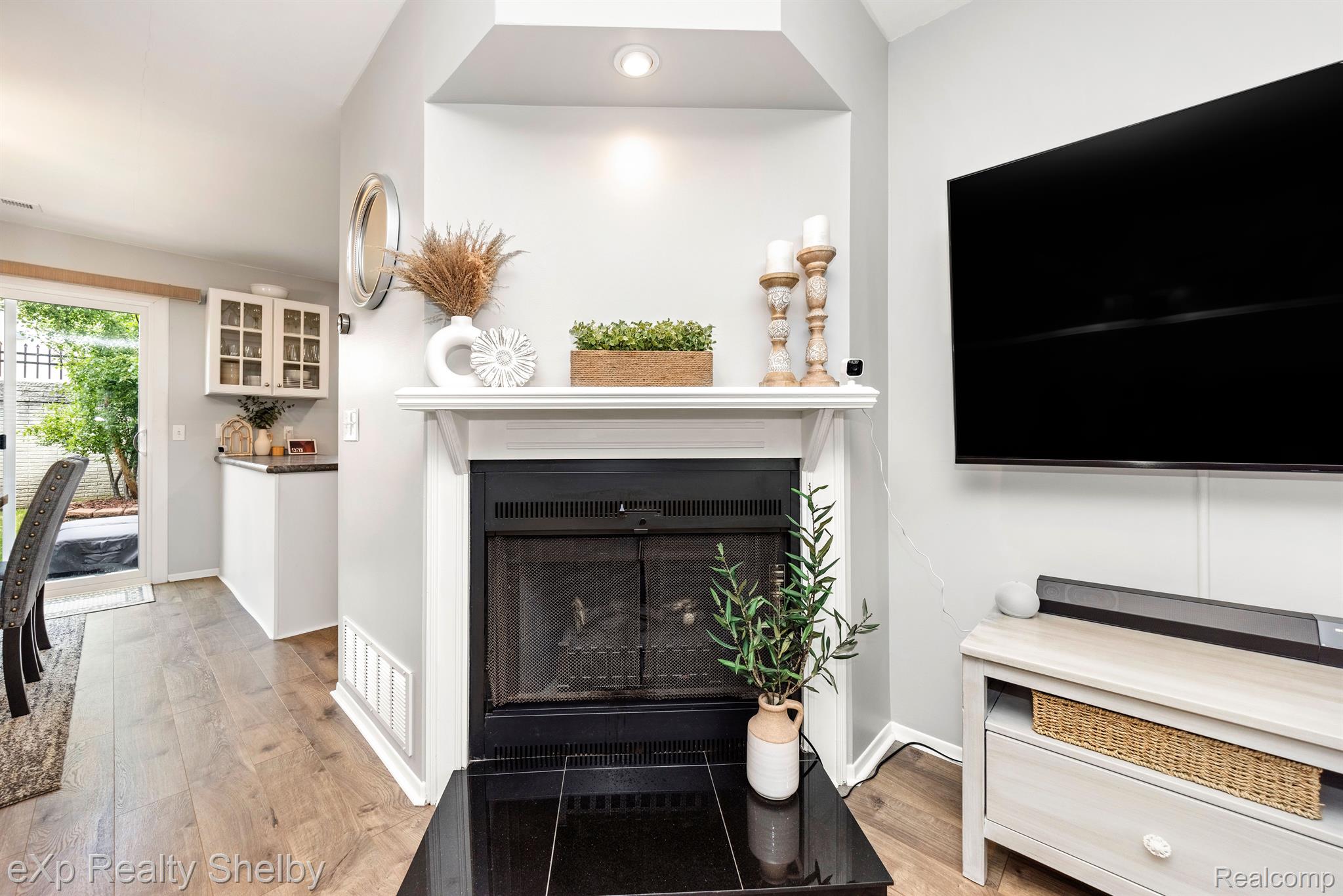 2547 Samoset Road Royal Oak, MI 48073 - Photo 4 of 29