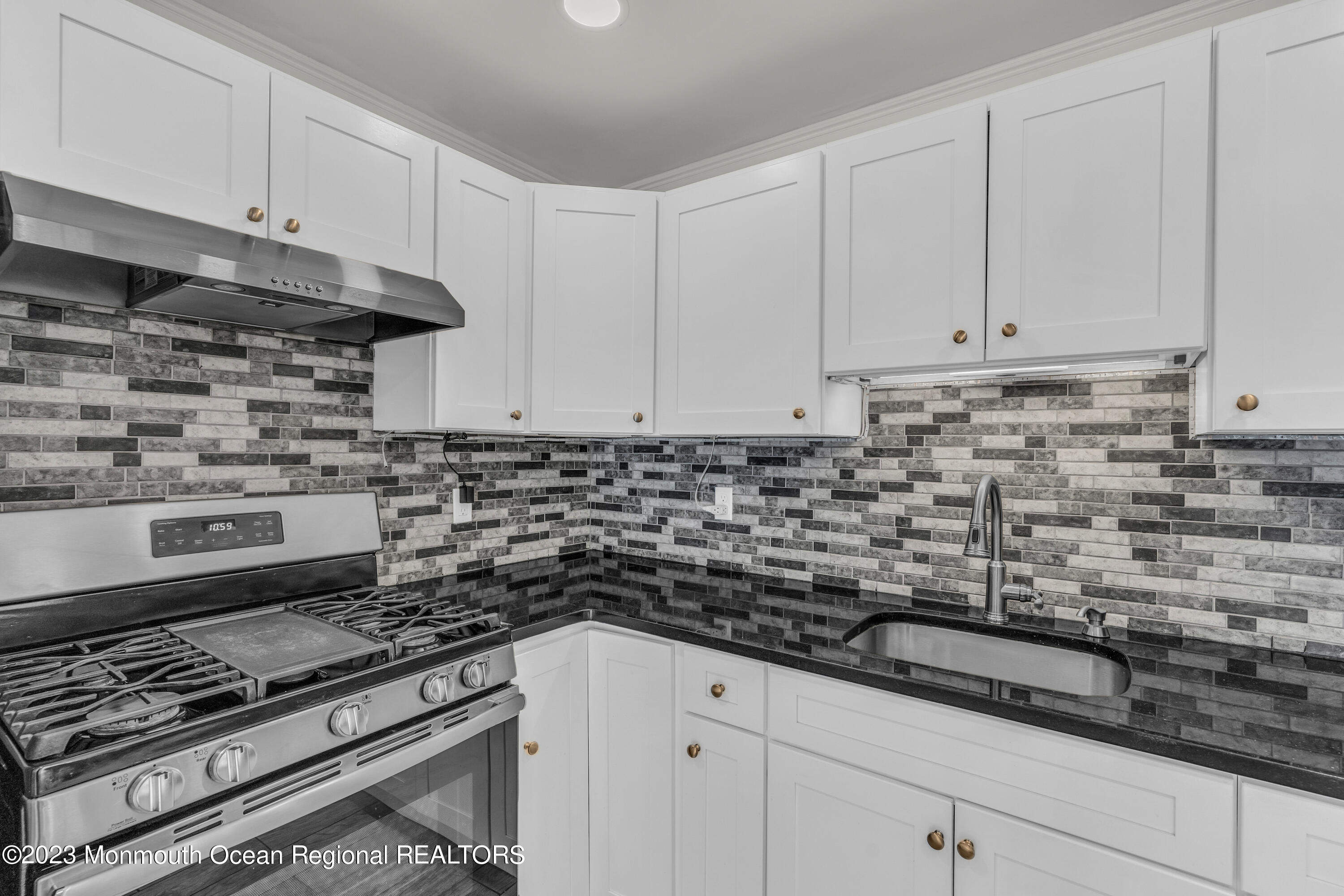 202 Violet Lane Jackson, NJ 08527 - Photo 12 of 35 011_dsc05232