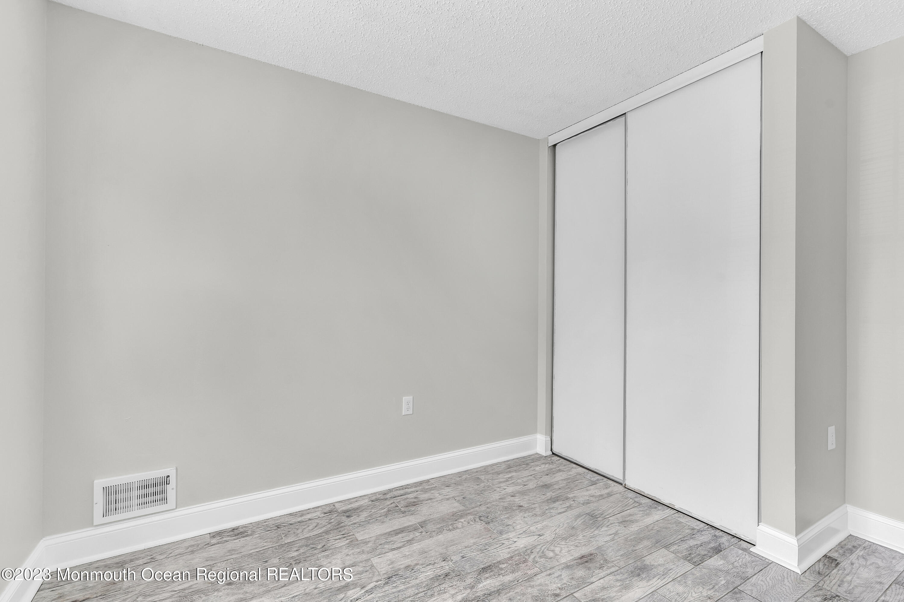 202 Violet Lane Jackson, NJ 08527 - Photo 16 of 35 015_dsc05252