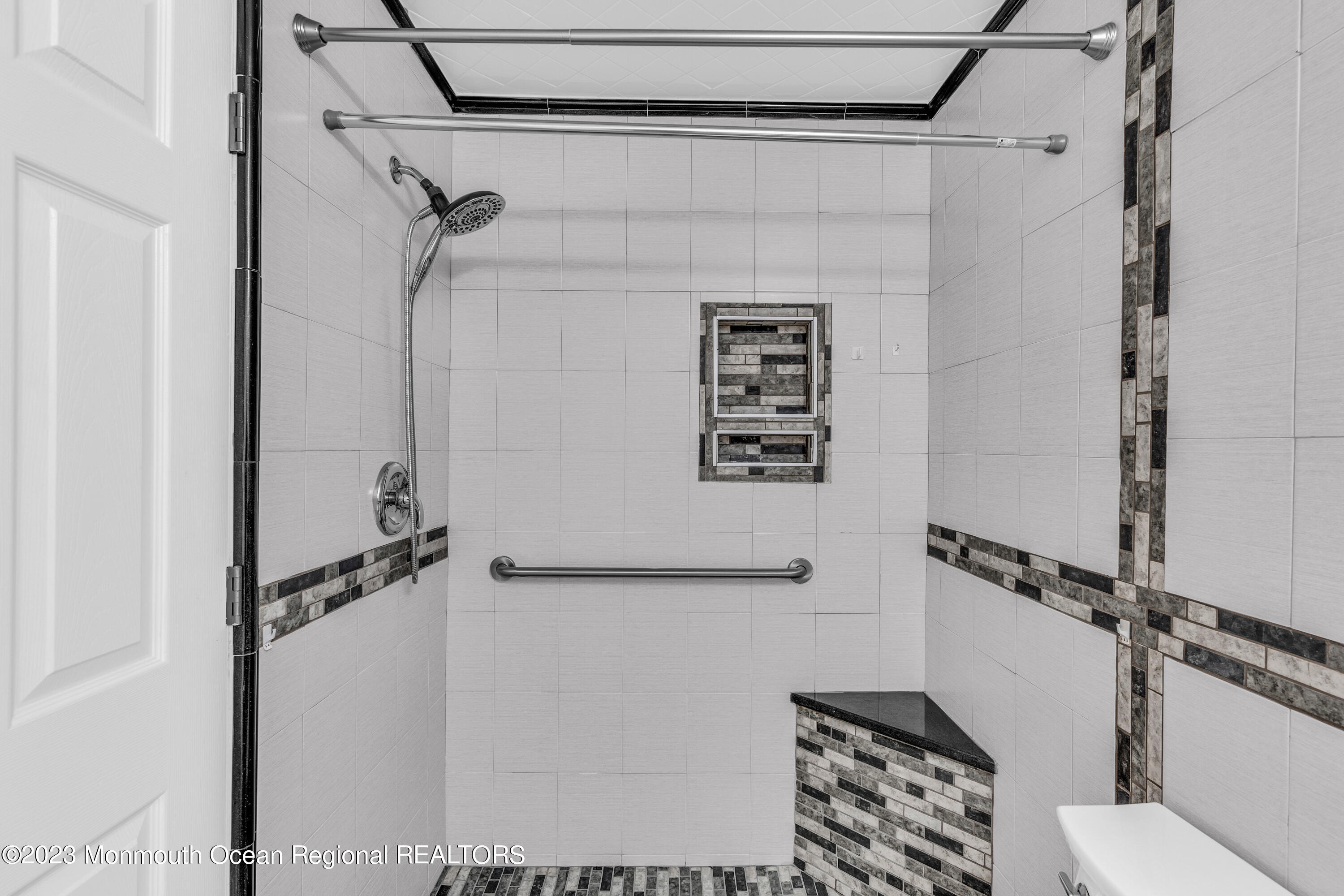 202 Violet Lane Jackson, NJ 08527 - Photo 20 of 35 018_dsc05267