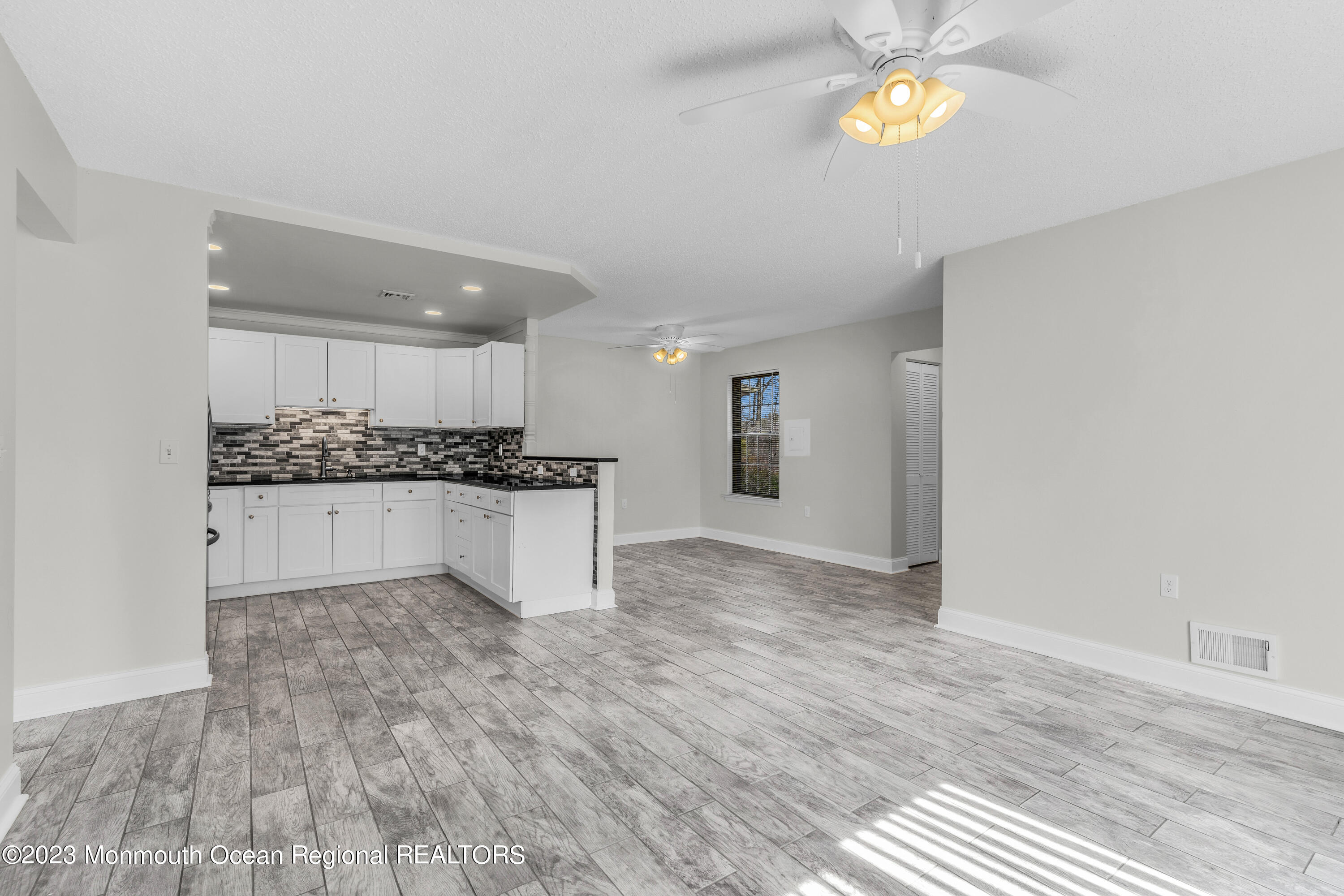 202 Violet Lane Jackson, NJ 08527 - Photo 7 of 35 004_dsc05197