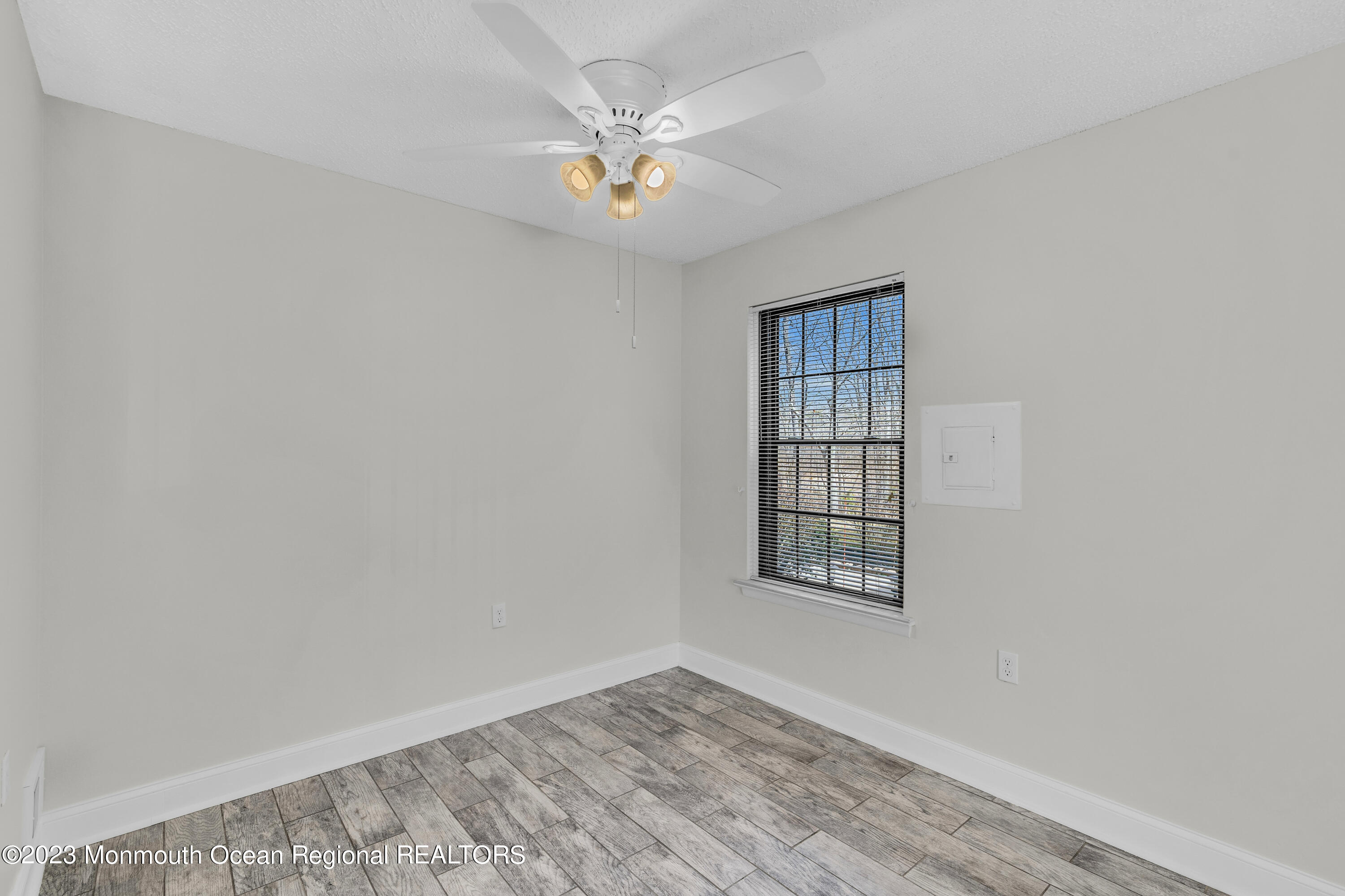 202 Violet Lane Jackson, NJ 08527 - Photo 9 of 35 006_dsc05207