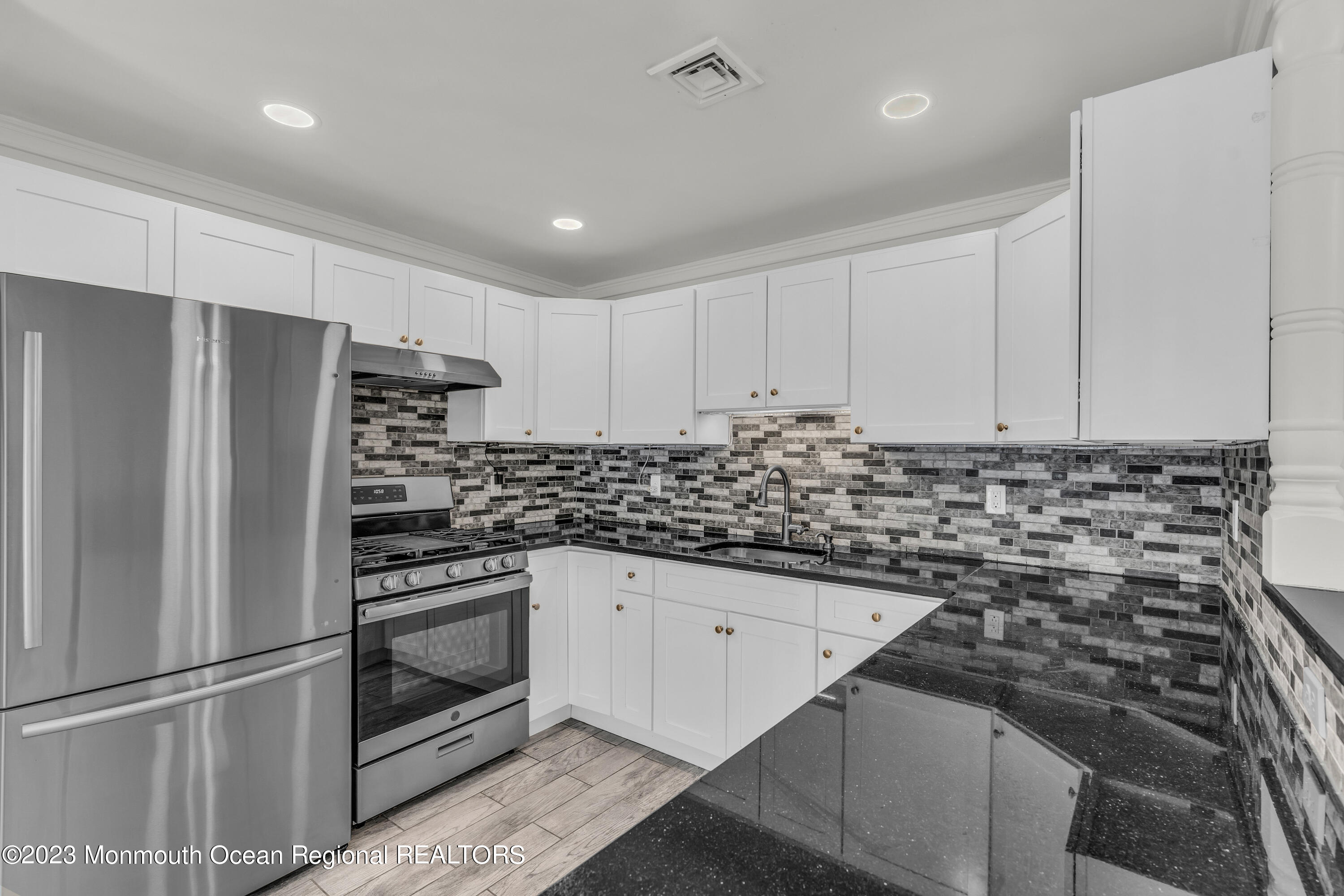 202 Violet Lane Jackson, NJ 08527 - Photo 10 of 35 009_dsc05222